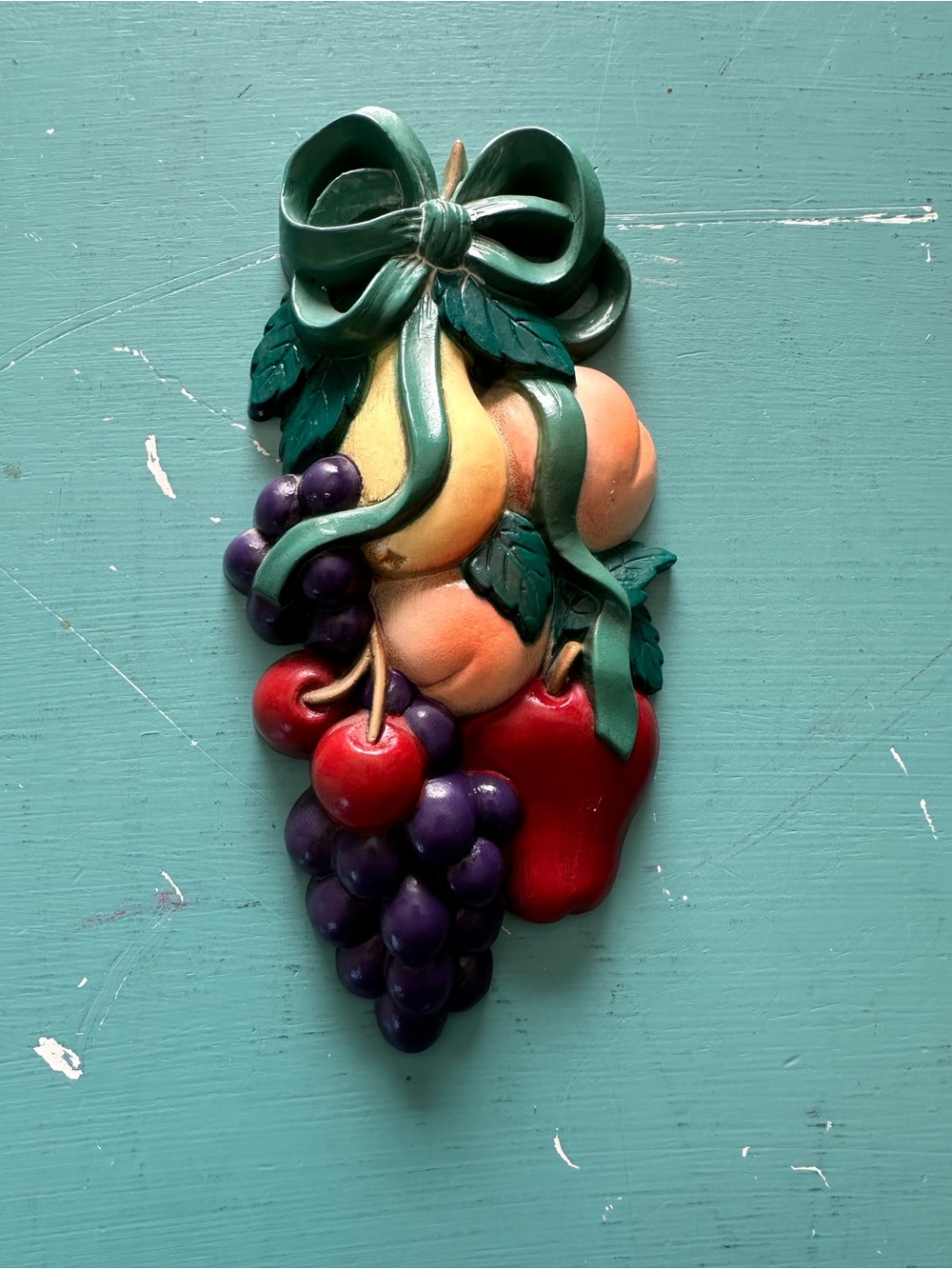 Burwood Vintage Decorative Fruit Wall Plaque - Red Apple, Purple Grapes, Peach